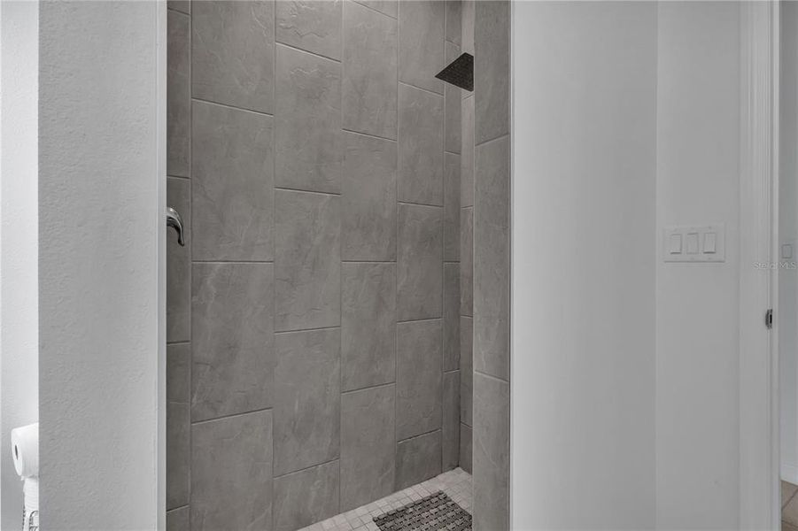 Close-up of interior finishes inside a home in , St. Cloud (Image 18).