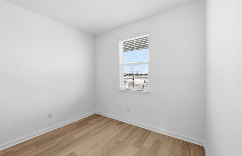 Spacious, unfurnished interior of a new home in Vantage, San Marcos (Image 29).