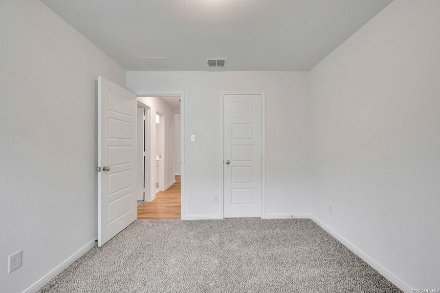 Spacious, unfurnished interior of a new home in Greenspoint Heights, Seguin (Image 15).