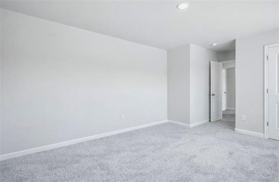 Spacious, unfurnished interior of a new home in , Covington (Image 34).