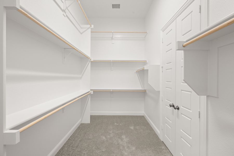 Spacious, unfurnished interior of a new home in Redden Farms, Midlothian (Image 30).