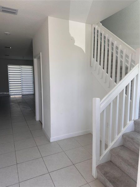 Spacious, unfurnished interior of a new home in , Homestead (Image 10).