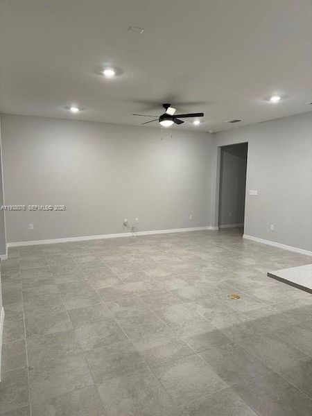 Spacious, unfurnished interior of a new home in , Port St. Lucie (Image 14).
