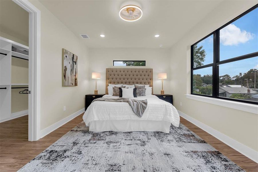 Furnished interior view inside a new home in , Orlando (Image 47).