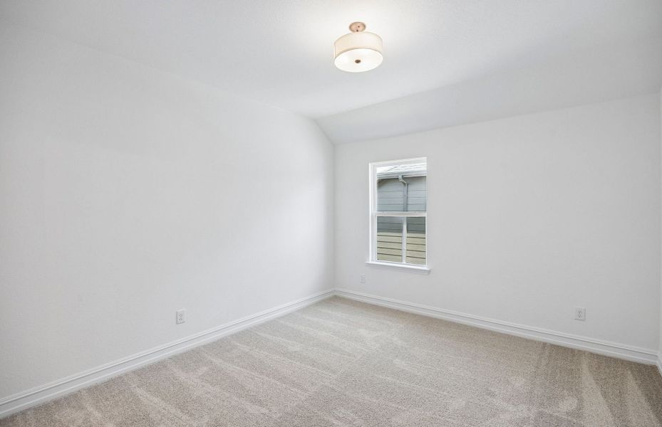 Spacious, unfurnished interior of a new home in Whitewing Trails, Princeton (Image 14).