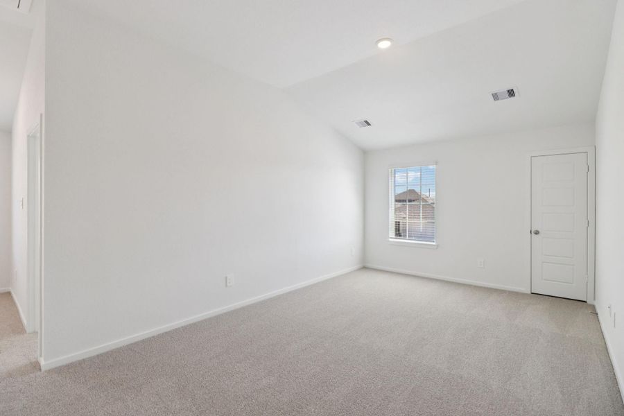Spacious, unfurnished interior of a new home in Pine Lake Cove - Premier Series, Montgomery (Image 23).