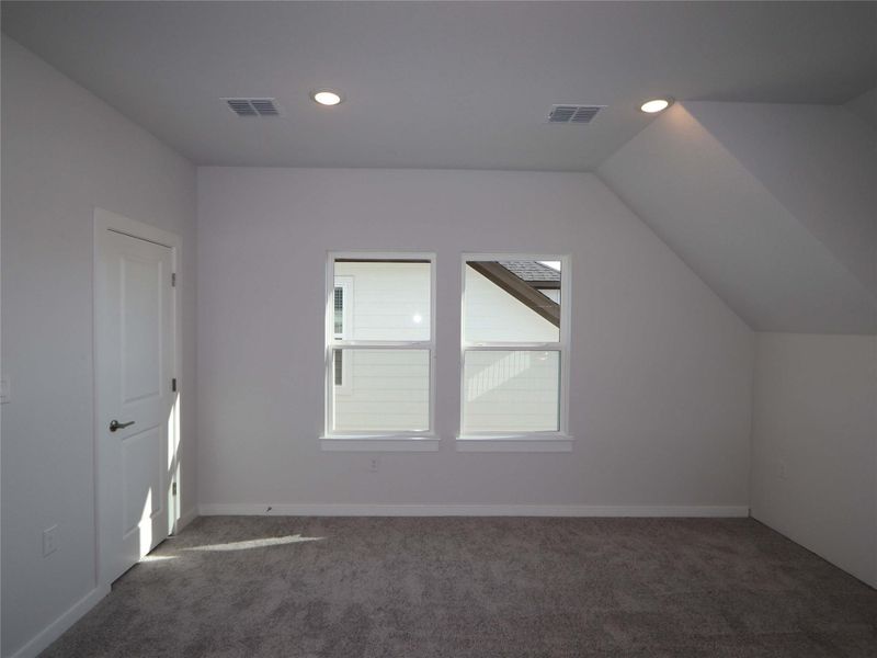 Spacious, unfurnished interior of a new home in Estancia West, Manchaca (Image 22). Spacious, unfurnished interior of a new home in Estancia West, Manchaca (Image 22).