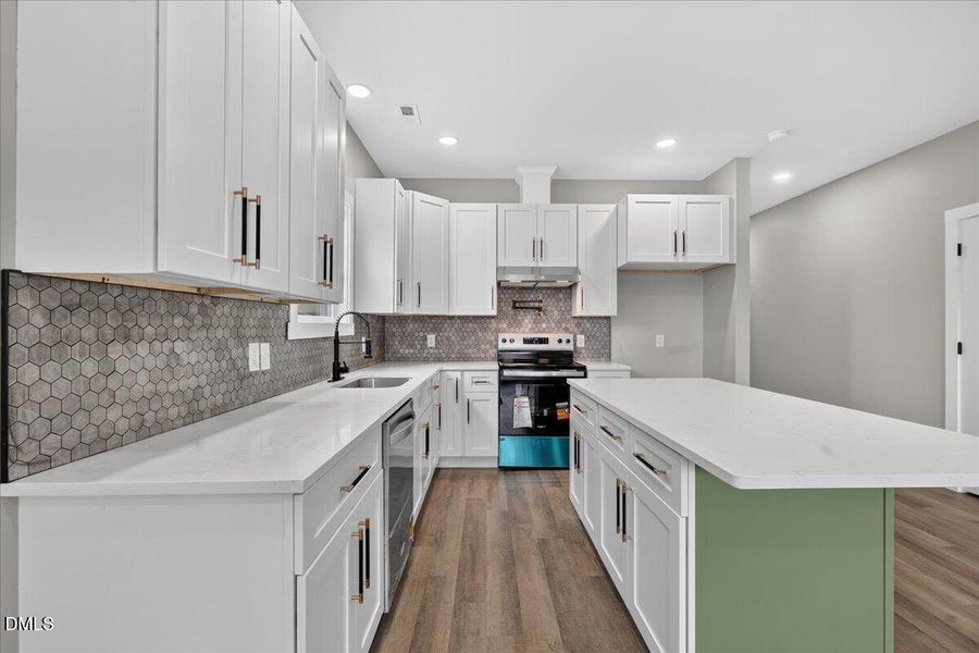 20-405 S Brevard St-20