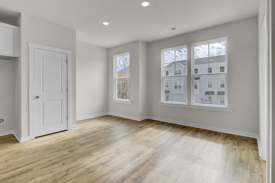 Spacious, unfurnished interior of a new home in , Johns Island (Image 23).