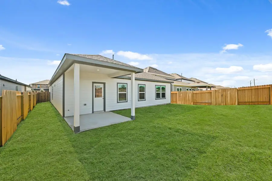 Exterior details and patio area of a home in Magnolia Springs, Montgomery (Image 2).