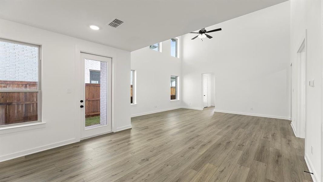 06. 613 Wicklow - Dining