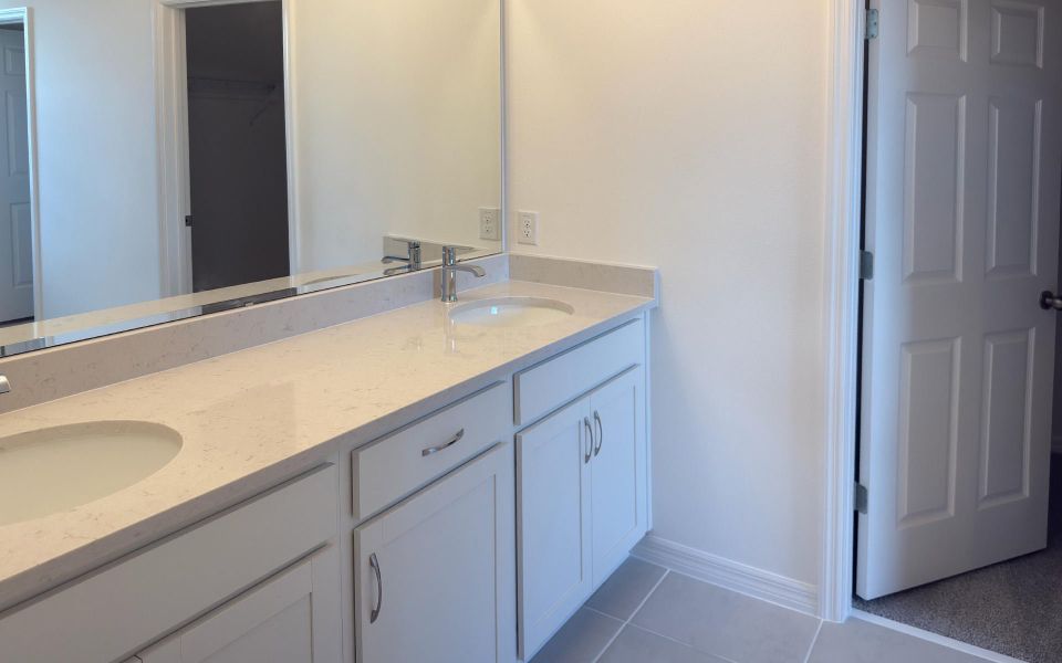 Furnished interior view inside a new home in Eagletail Landings, Howey-in-the-Hills (Image 8).