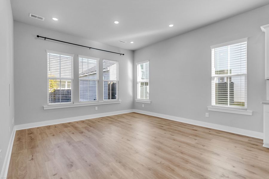 Spacious, unfurnished interior of a new home in Carnes Crossroads: Row Collection, Summerville (Image 17). Spacious, unfurnished interior of a new home in Carnes Crossroads: Row Collection, Summerville (Image 17).