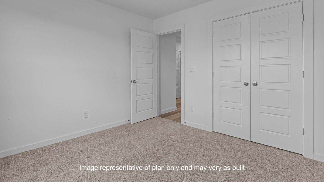 Spacious, unfurnished interior of a new home in Terra Vista, Lubbock (Image 9).