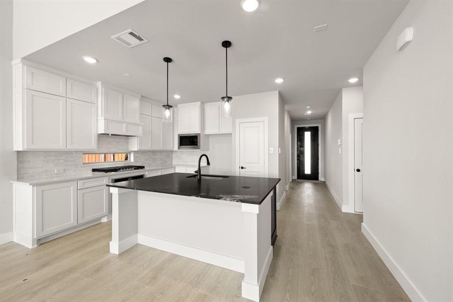 3710 Ironwood- Kitchen-1184 3710 Ironwood- Kitchen-1184