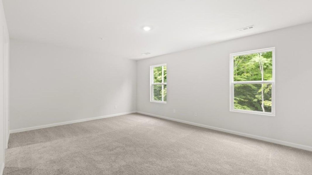 Spacious, unfurnished interior of a new home in Creekview, Atlanta (Image 32).
