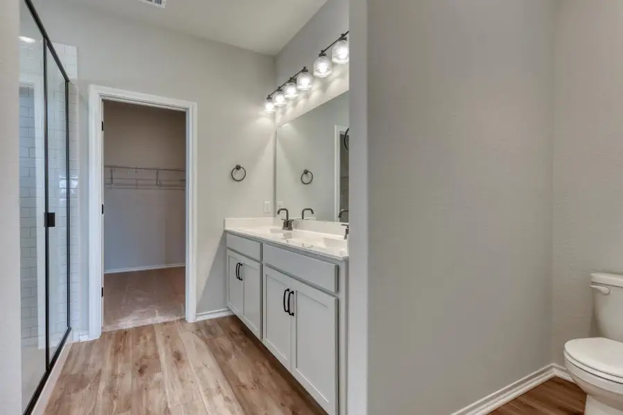 Representative furnished interior of a home built from the Hadley by Ashton Woods in Saddlebrook Ranch, Schertz (Image 7).