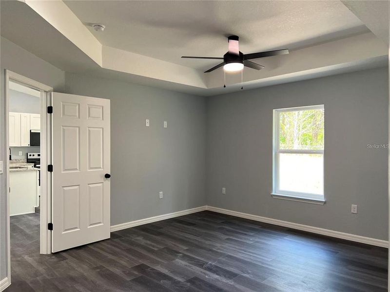 Spacious, unfurnished interior of a new home in , Dunnellon (Image 12).