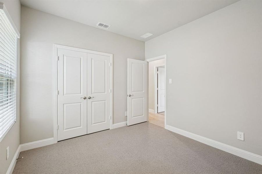 Photo is not of the actual home, but is an inspirational photo of builder’s model home and may depict options, furnishings, and/or decorator features that are not included. Photo is not of the actual home, but is an inspirational photo of builder’s model home and may depict options, furnishings, and/or decorator features that are not included.