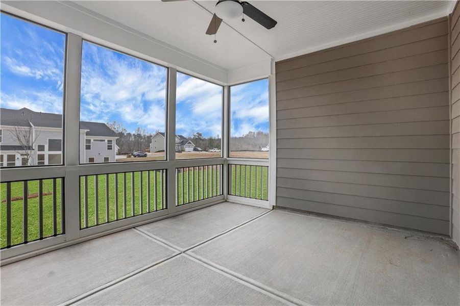 Exterior details and patio area of a home in Twin Lakes, Hoschton (Image 3).