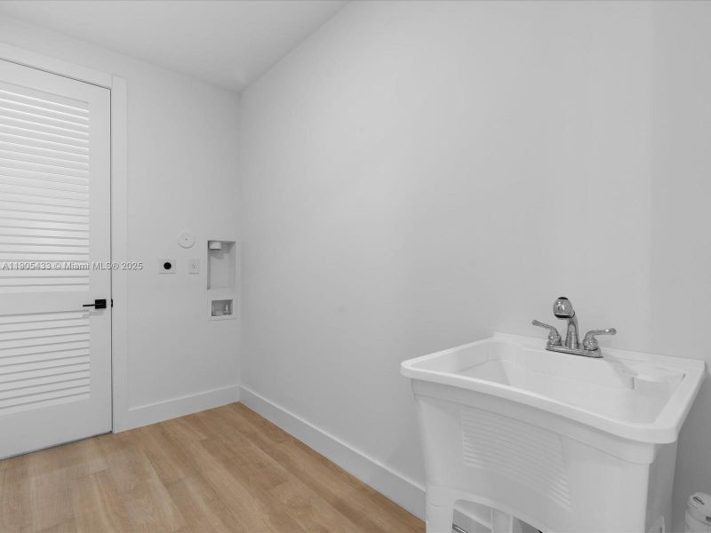 Image 57 of a home in .