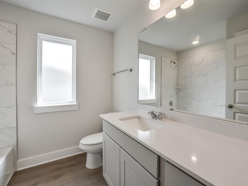 Furnished interior view inside a new home in Sierra Vista, Rosharon (Image 17).
