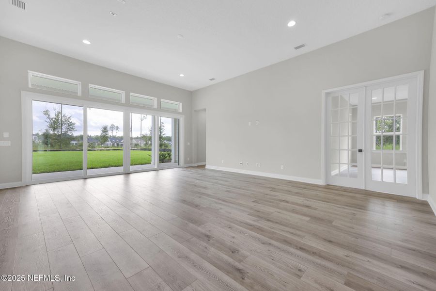 Spacious, unfurnished interior of a new home in Hidden Creek at SilverLeaf 70' Series, St. Augustine (Image 20).