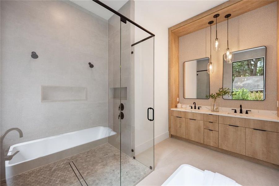 Furnished interior view inside a new home in , Windermere (Image 14).