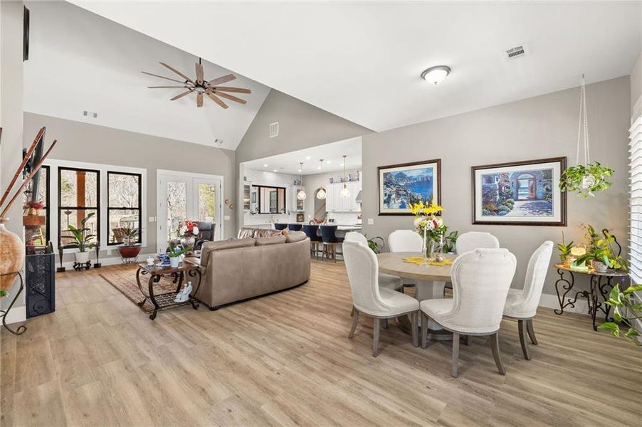 Furnished interior view inside a new home in , Jefferson (Image 37).