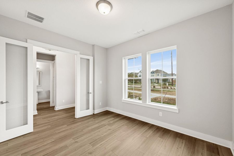 Spacious, unfurnished interior of a new home in , Katy (Image 14).