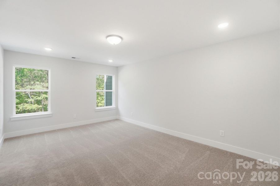Spacious, unfurnished interior of a new home in Blythe Mill Townhomes, Waxhaw (Image 41).