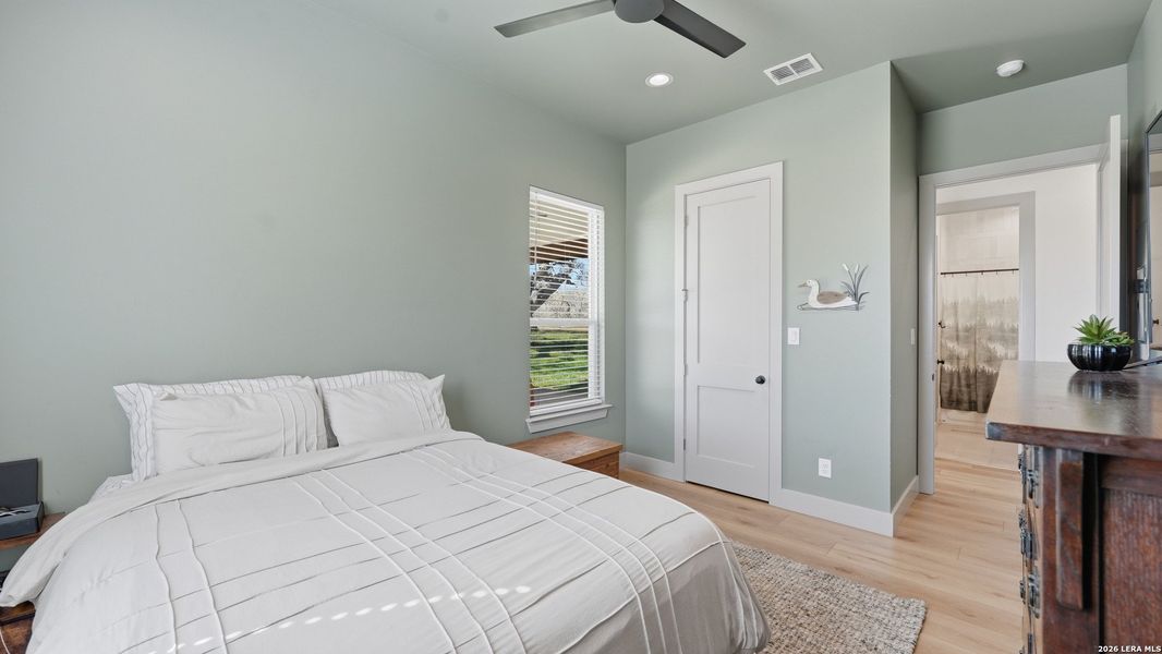 Furnished interior view inside a new home in , Seguin (Image 18).