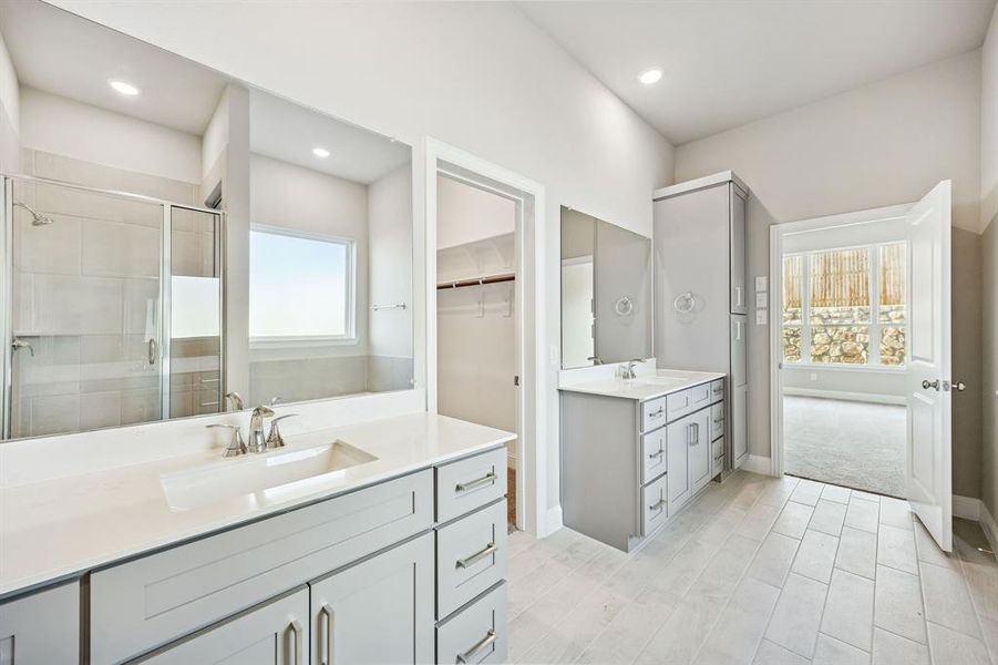 Furnished interior view inside a new home in Venetian, Weston (Image 7).