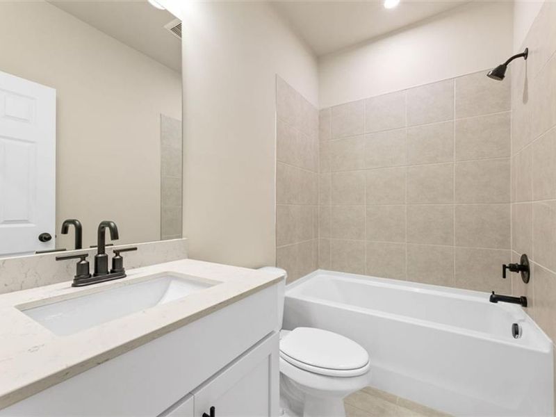 Image 26 of a home in Wehunt Meadows.