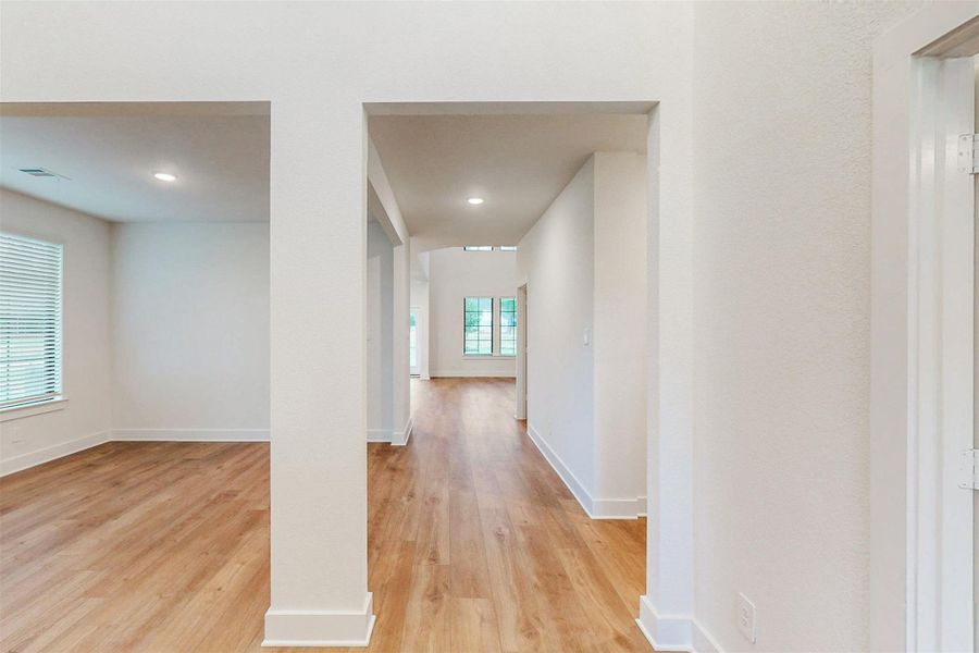 Spacious, unfurnished interior of a new home in Sorella, Tomball (Image 17).