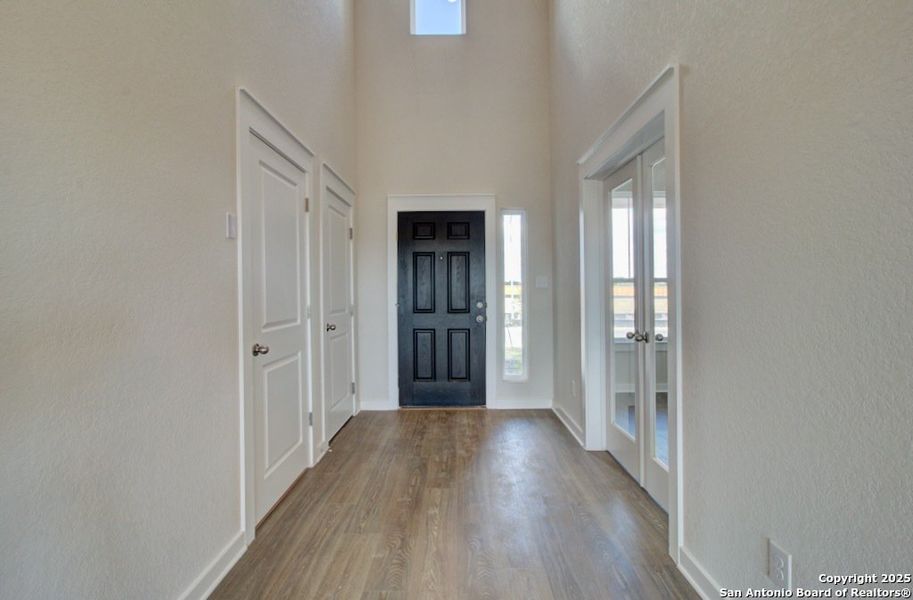 Spacious, unfurnished interior of a new home in Westridge - Landmark, San Antonio (Image 13). Spacious, unfurnished interior of a new home in Westridge - Landmark, San Antonio (Image 13).
