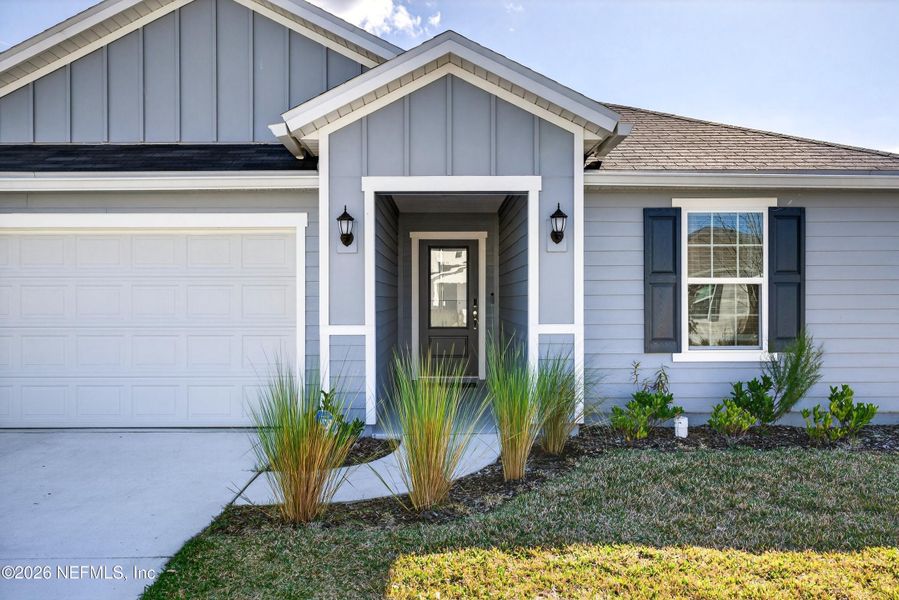 Exterior details and patio area of a home in , Jacksonville (Image 27).