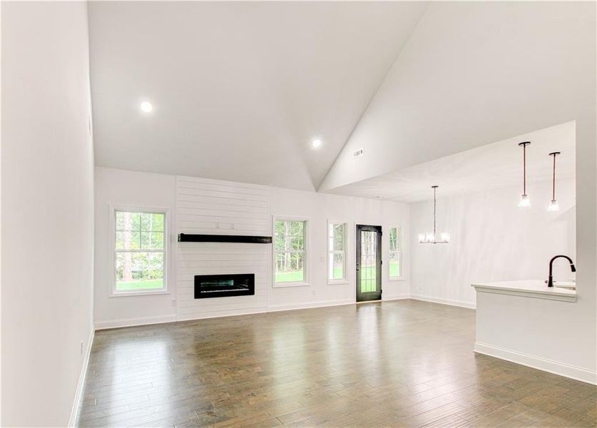 Spacious, unfurnished interior of a new home in , Villa Rica (Image 71).