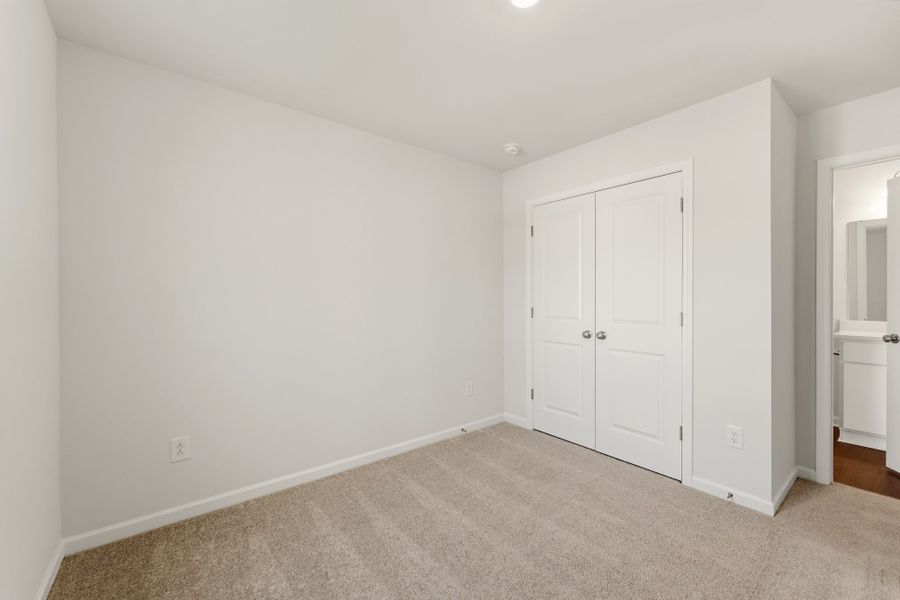 Spacious, unfurnished interior of a new home in Evergreen, Spartanburg (Image 16).