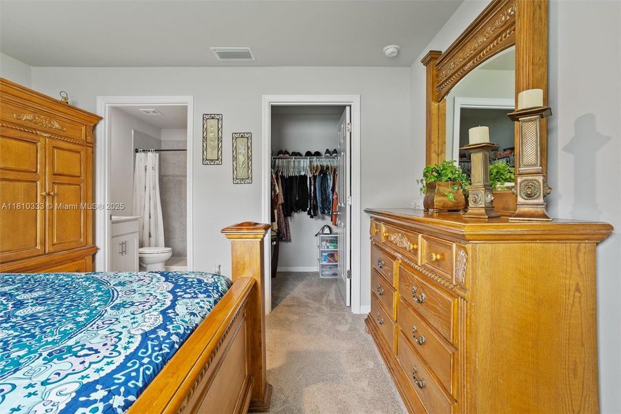 Furnished interior view inside a new home in , Labelle (Image 25).