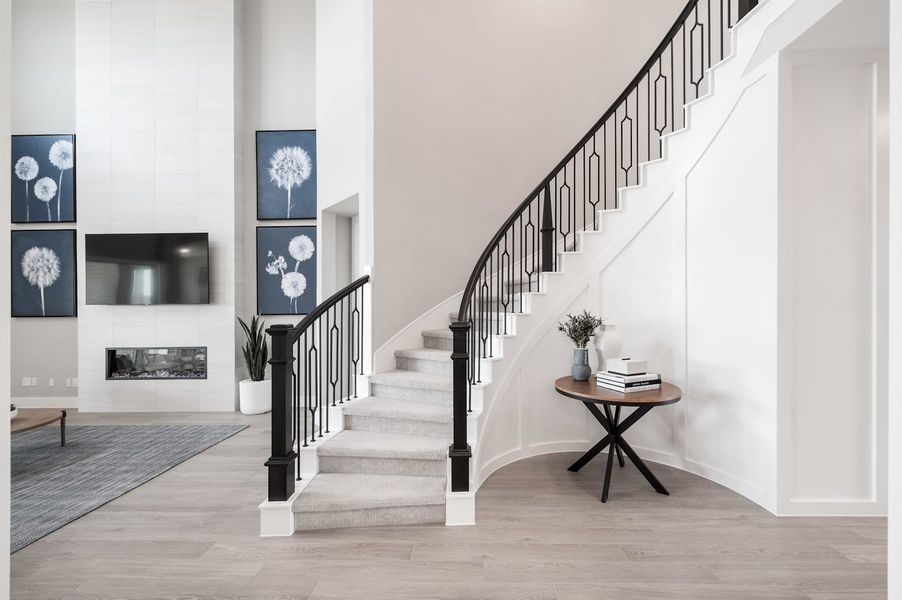 Representative furnished interior of a home built from the Verdin by Tri Pointe Homes in Pecan Ridge, Fulshear (Image 32).