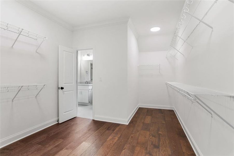 Spacious, unfurnished interior of a new home in , Marietta (Image 28).