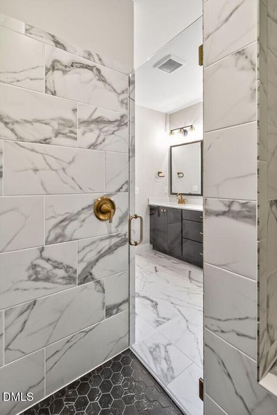 024-1280x960-bathroom