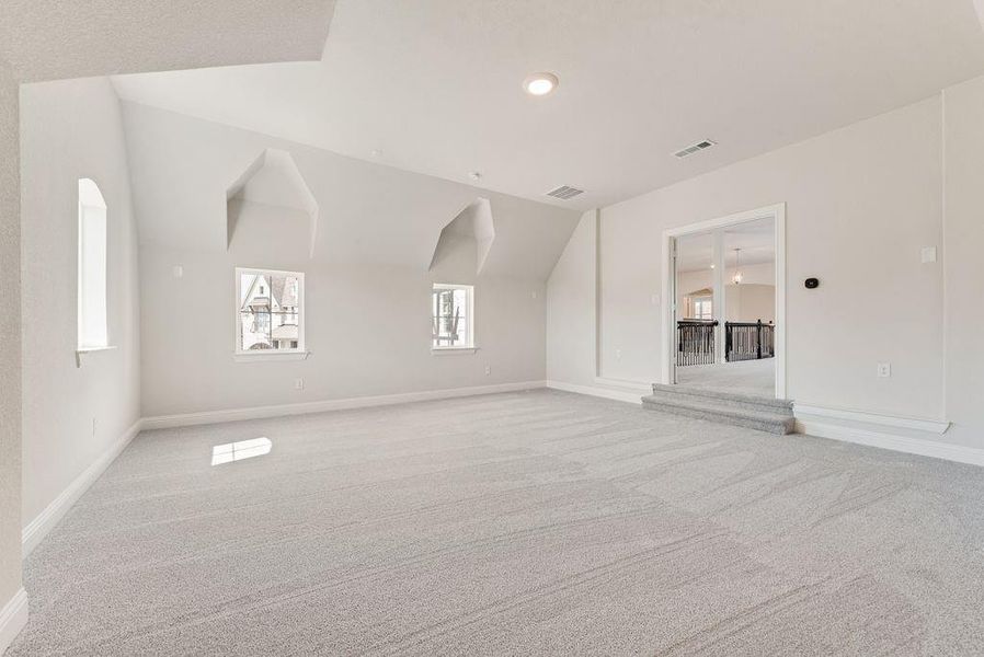 Spacious, unfurnished interior of a new home in South Pointe, Mansfield (Image 22).