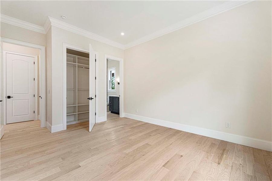 Spacious, unfurnished interior of a new home in , Suwanee (Image 20).