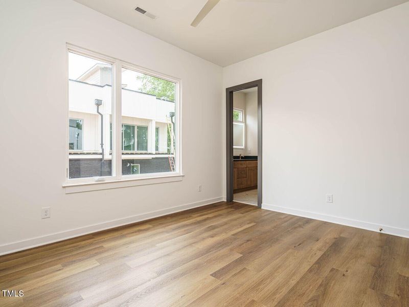 022-1280x960-primary-br 022-1280x960-primary-br