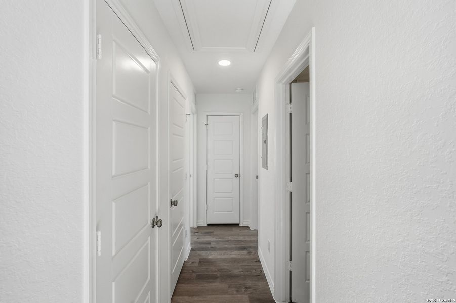 Spacious, unfurnished interior of a new home in Vista Real, Converse (Image 23).