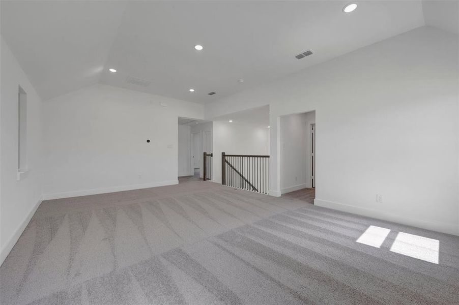 Spacious, unfurnished interior of a new home in Lilyana, Celina (Image 18).