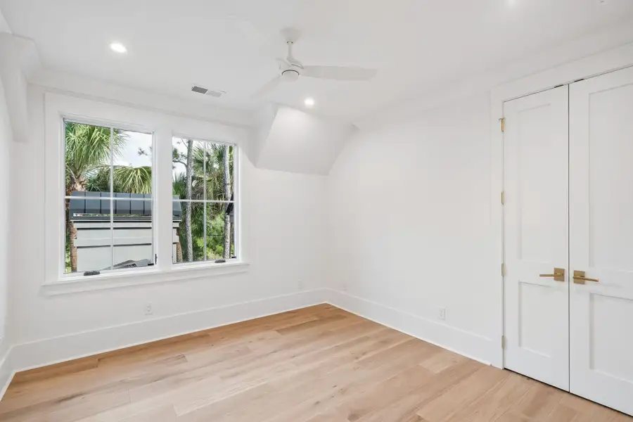 Spacious, unfurnished interior of a new home in , Kiawah Island (Image 62).