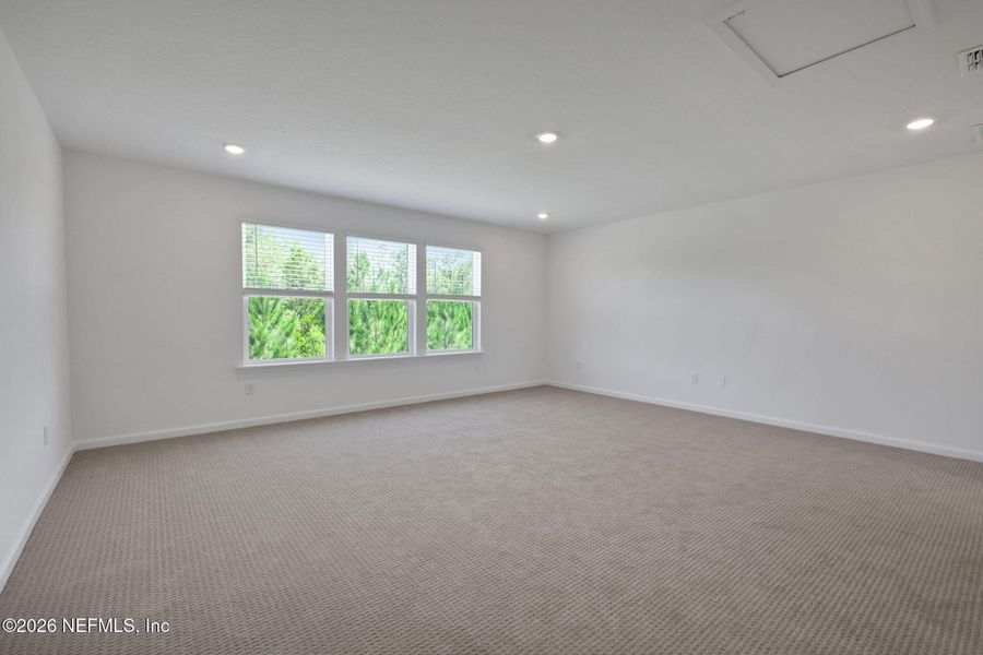 Spacious, unfurnished interior of a new home in Hyland Trail, Green Cove Springs (Image 40).